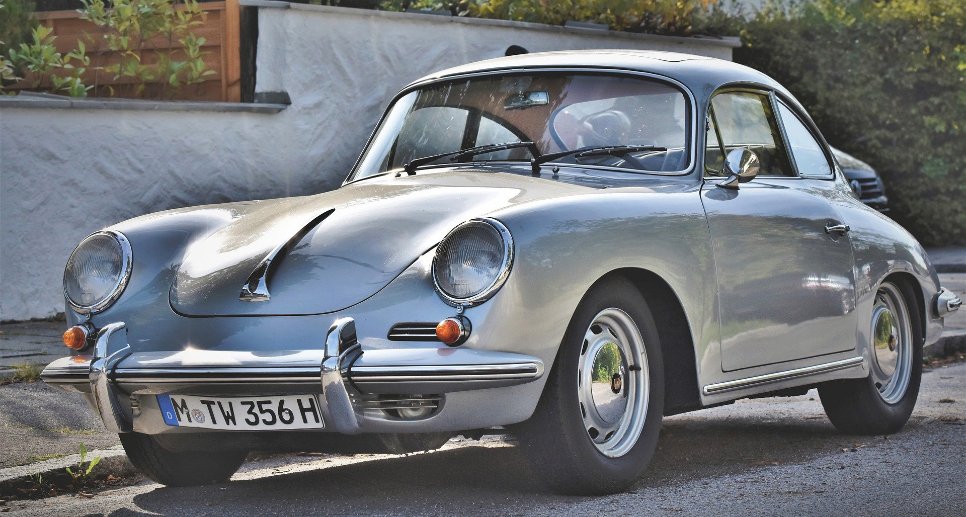 Автомобиль Porsche 356